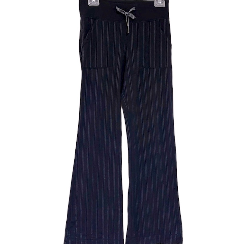 Lululemon yoga pants